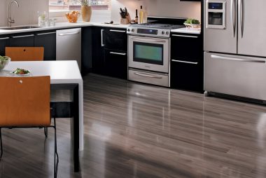 Innovación y Resistencia: El Cuarzo en el Diseño de Cocinas Contemporáneas